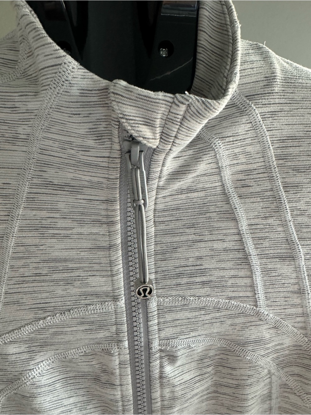 Lululemon Define - Picture 3 of 7